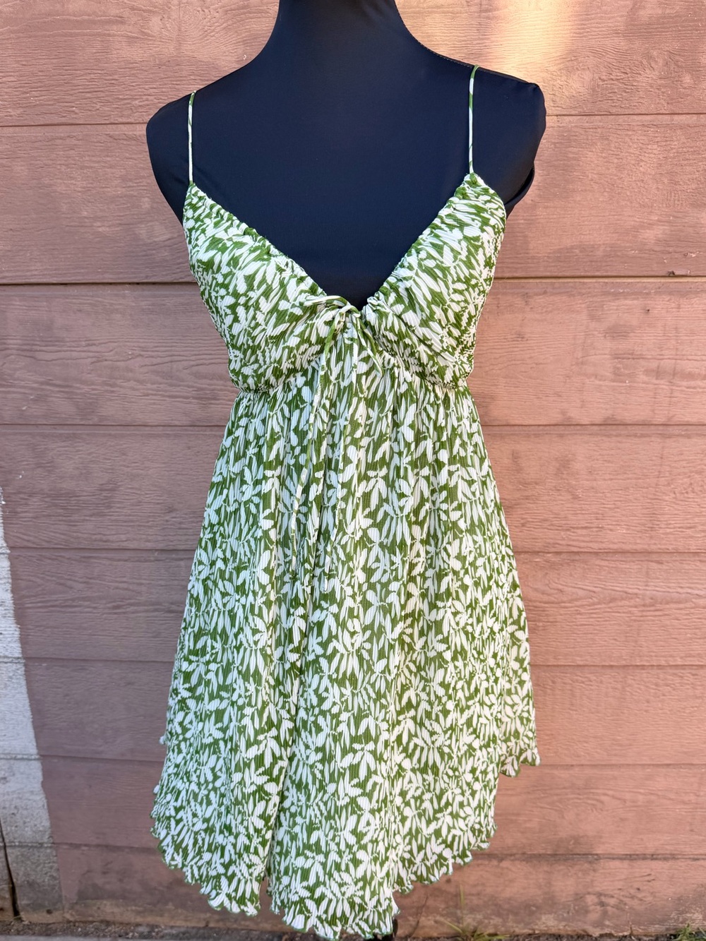 Abercrombie & Fitch plissé babydoll mini dress